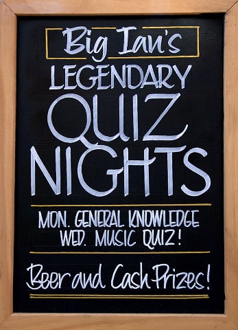 pubquiz.wien chalkboard